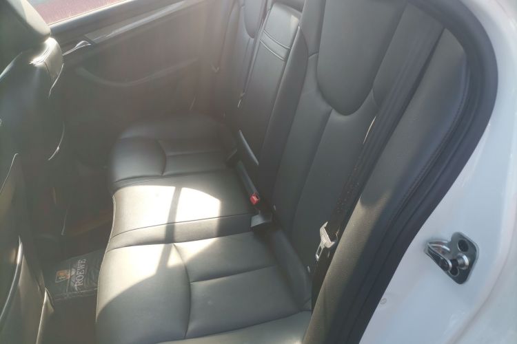 荣威360 2015款 1.5L 自动豪华版中控内饰7004