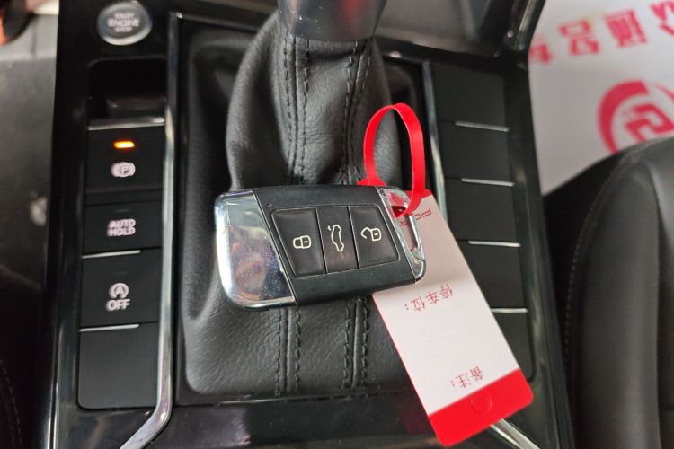 大众 帕萨特 2022款 330TSI 精英版中控内饰7001