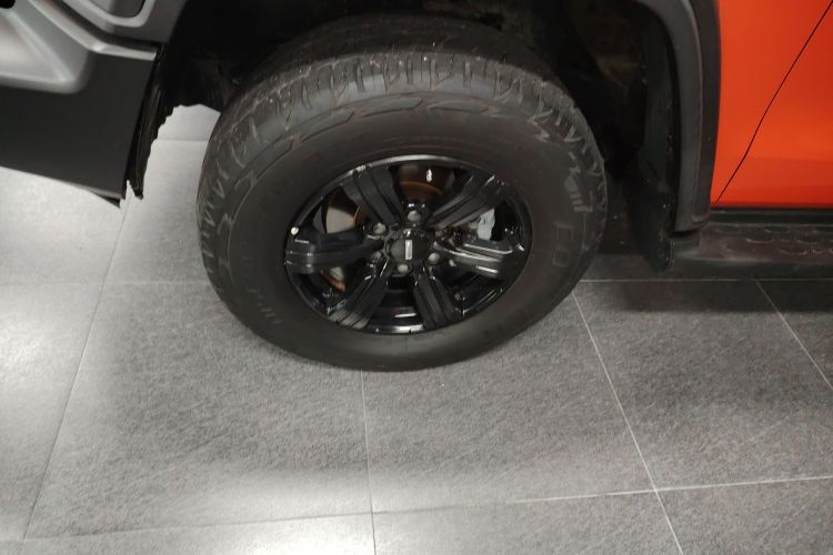 坦克300 2021款 越野版 2.0T 征服者车身外观6007