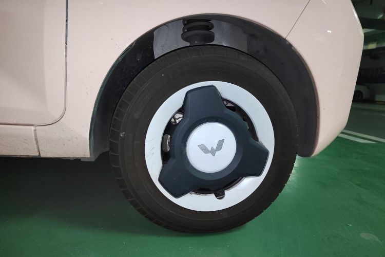 五菱汽车 宏光MINIEV 2022款 马卡龙臻享款 磷酸铁锂车身外观10