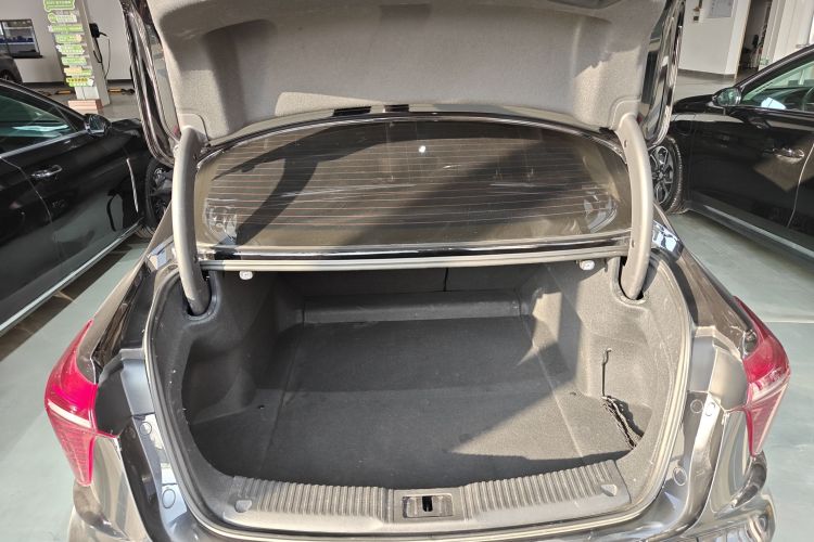 红旗H5 2023款 1.5T DCT智联旗韵版局部细节23