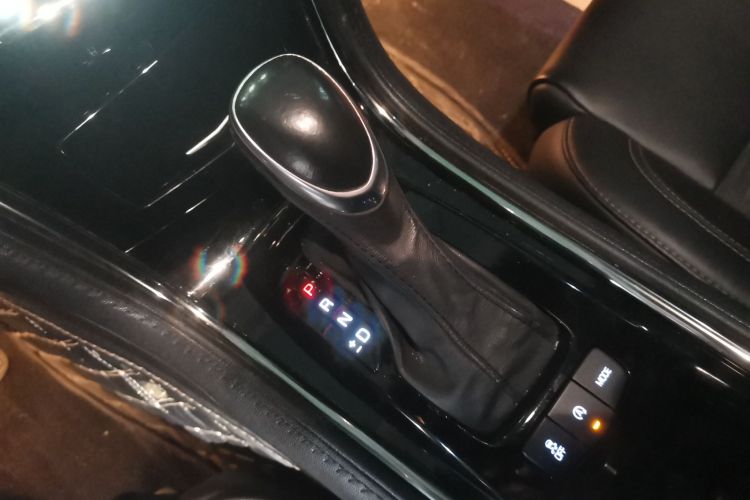 凯迪拉克ATS-L 2017款 28T 技术型中控内饰18