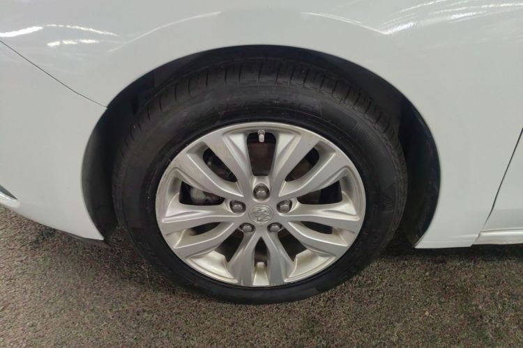 别克 英朗 2021款 改款 典范 1.5L 自动进取型车身外观35