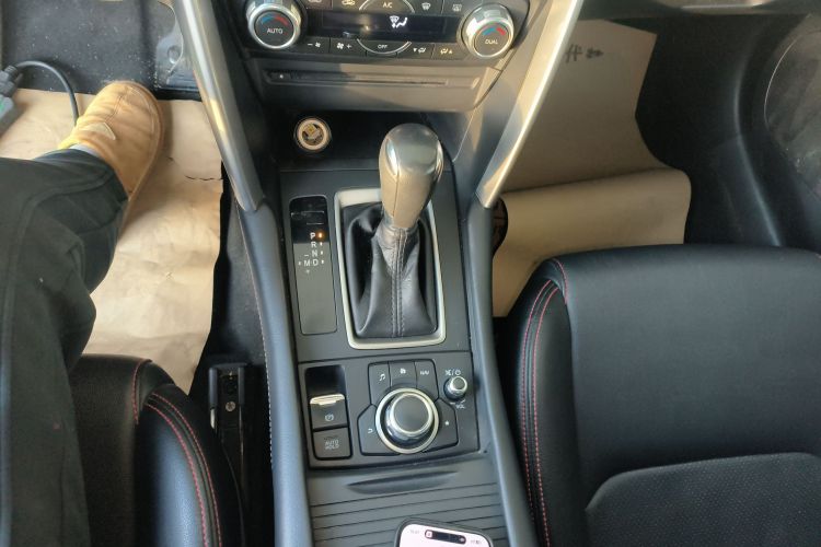 马自达CX-4 2016款 2.0L 自动两驱蓝天探索版局部细节18