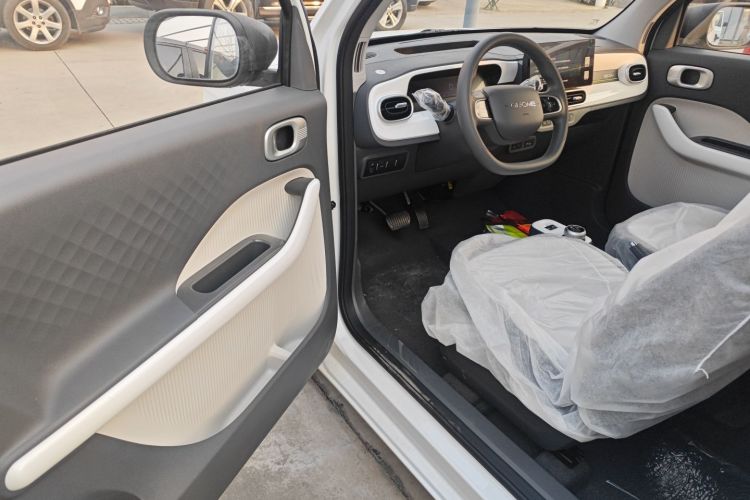 吉利银河 熊猫 2025款 210km 元气熊中控内饰20