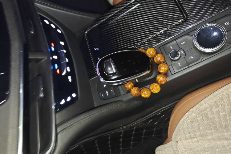 凯迪拉克CT6 2021款 28T 豪华型中控内饰18