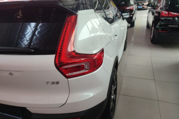 沃尔沃XC40 2020款 T3 智远豪华版车身外观9