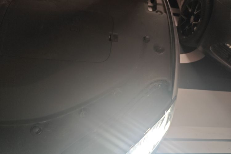 鸿蒙智行 智界S7 2024款 Max 后驱长航智驾版局部细节9007