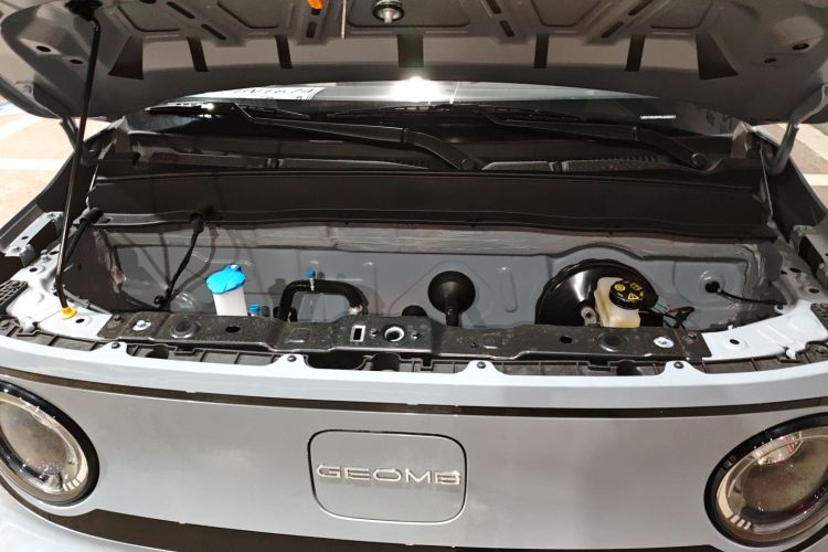 吉利银河 2025款 210km 熊猫卡丁机舱底盘24