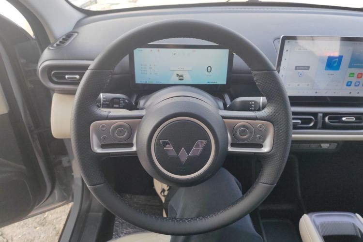 五菱汽车 五菱缤果PLUS 2024款 330km 五座版中控内饰13