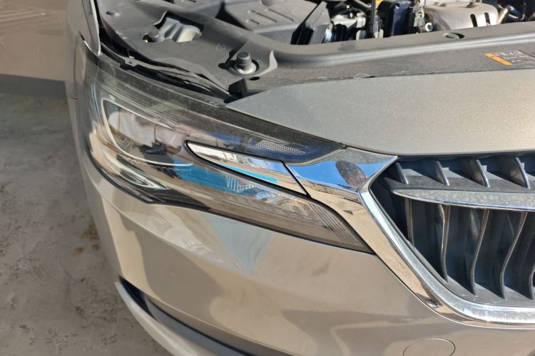 别克GL6 2018款 18T 5座豪华型车身外观8