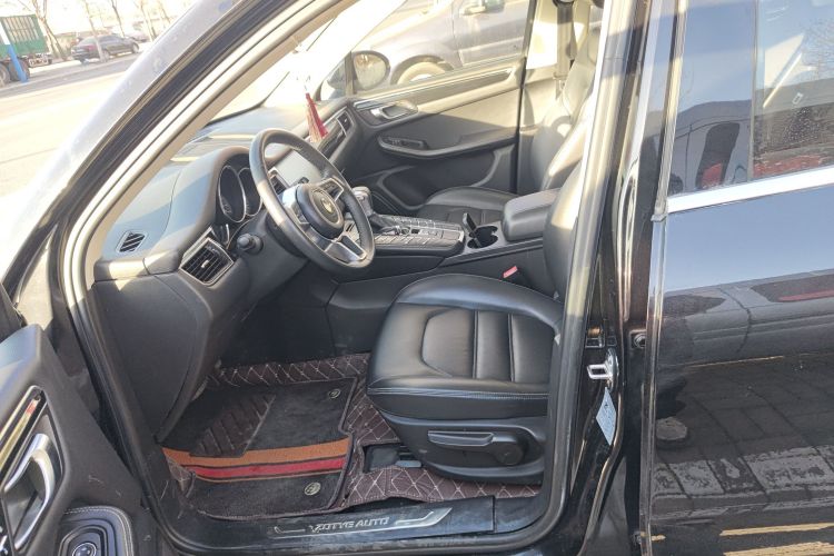 众泰SR9 2017款 2.0T 自动极致之光版中控内饰19