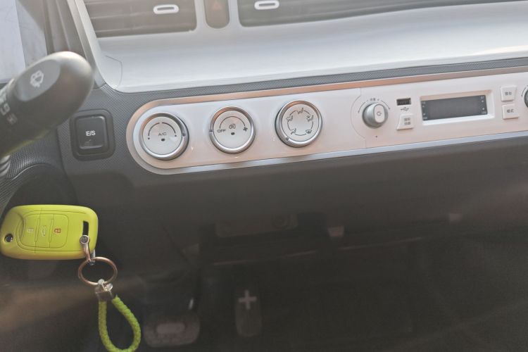 五菱汽车 宏光MINIEV 2021款 马卡龙臻享款 磷酸铁锂中控内饰16