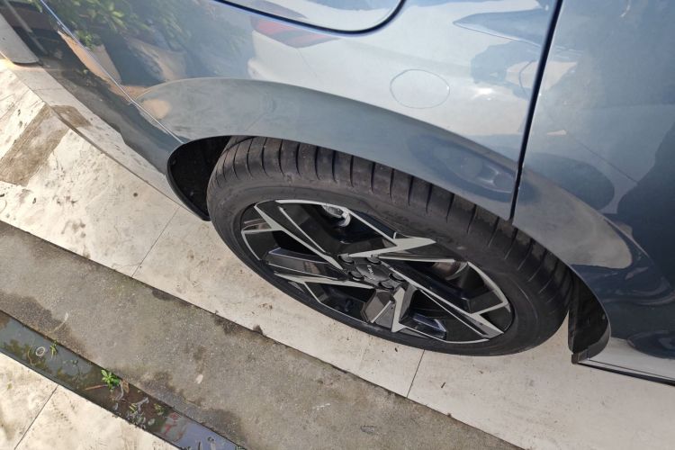 领克07 2024款 EM-P 126长续航 Ultra车身外观6002