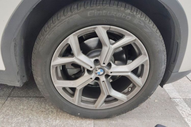 宝马X3 2021款 xDrive28i 豪华套装车身外观10