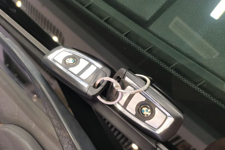 宝马5系 2014款 525Li 豪华设计套装中控内饰11