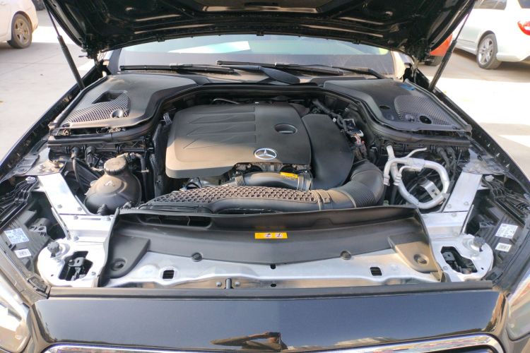 奔驰E级 2023款 改款 E 260 L局部细节24