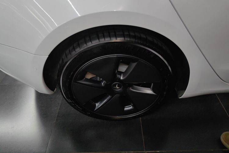 特斯拉 Model 3 2022款 后轮驱动版车身外观6008