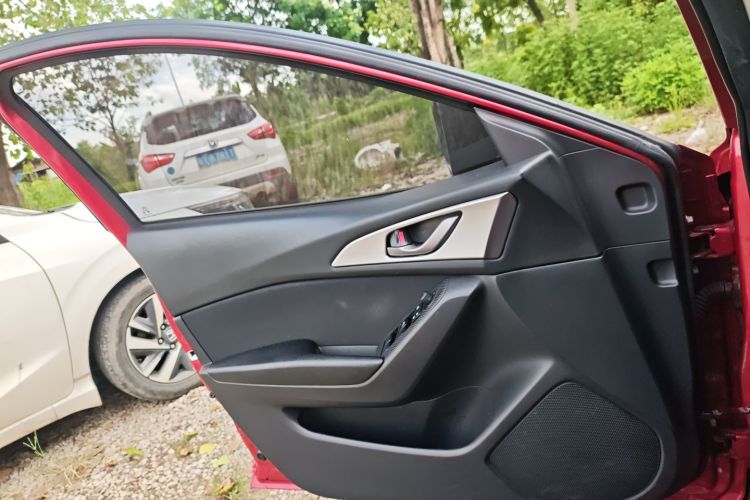 马自达3 昂克赛拉 2019款 云控版 三厢 1.5L 自动舒适型 国VI中控内饰47