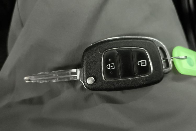 现代 瑞纳 2017款 1.4L 手动焕新版 国V中控内饰11