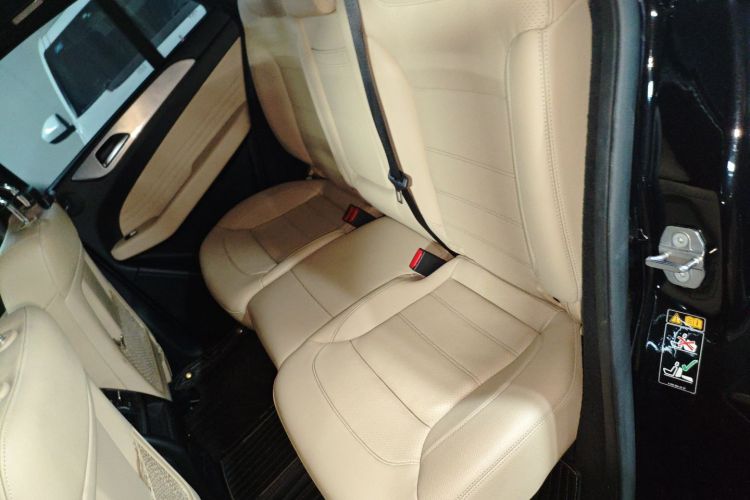 奔驰GLE轿跑 2018款 GLE 320 4MATIC 轿跑SUV中控内饰21