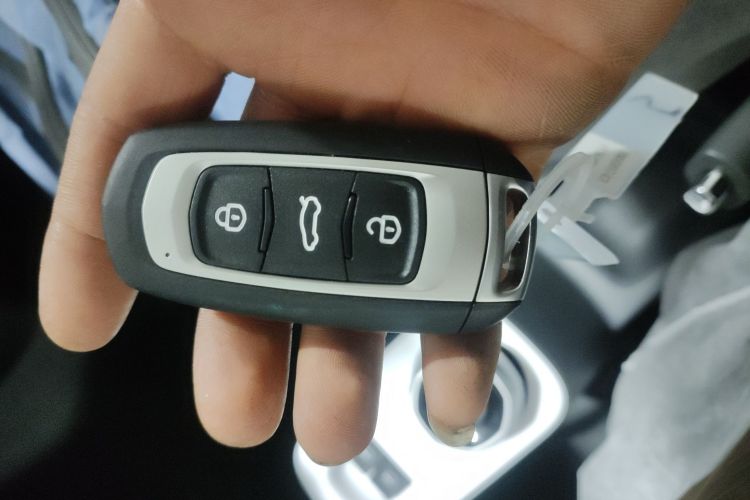 吉利银河 熊猫 2025款 210km 元气熊中控内饰11