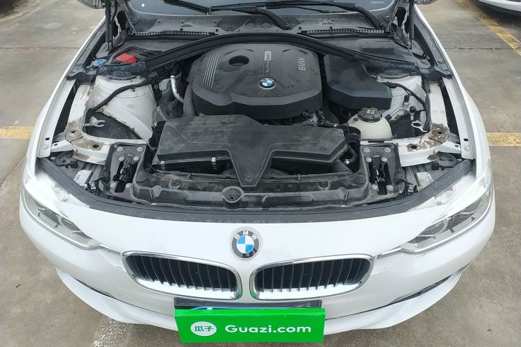 宝马3系 2018款 318Li机舱底盘24