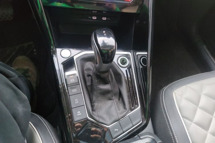 大众 探岳 2023款 300TSI 两驱豪华Plus进阶版中控内饰18