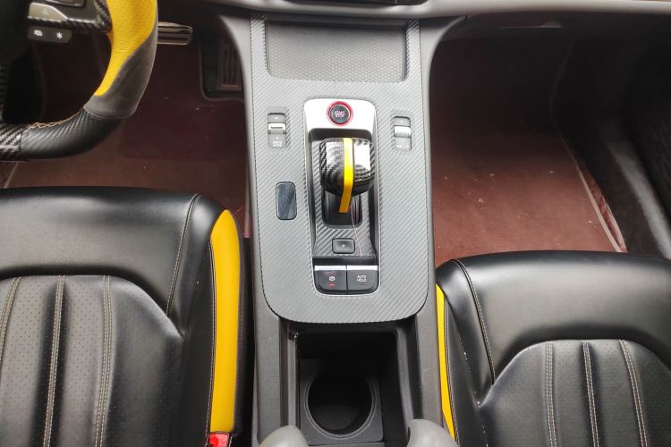 广汽传祺 影豹 2023款 270T DCT J11版中控内饰18