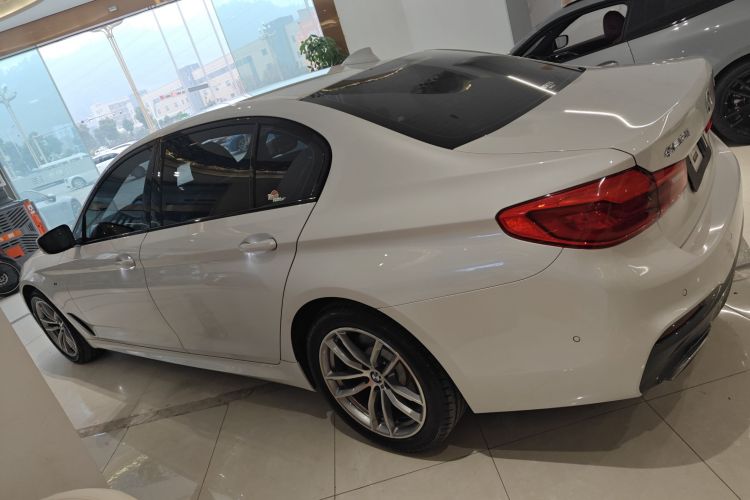 宝马5系 2019款 改款 525Li M运动套装车身外观4