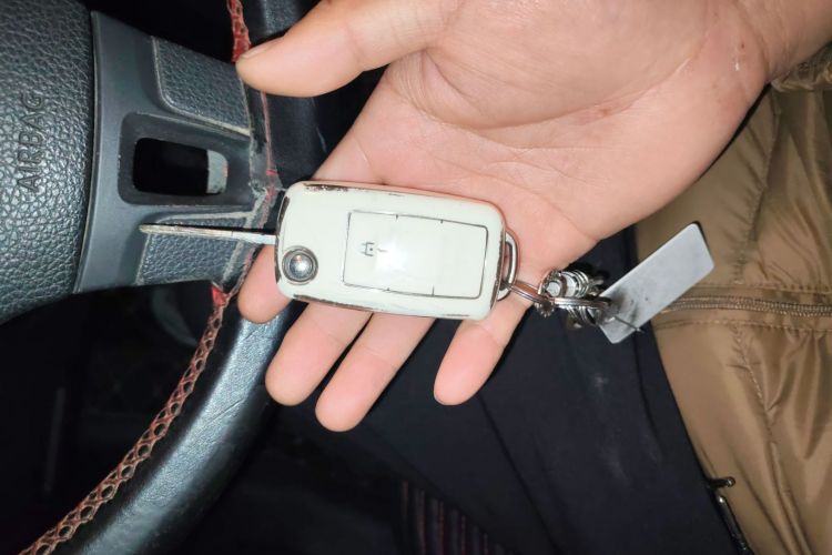 大众 途安 2015款 1.4T 手动风尚版5座中控内饰11