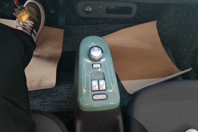 长安启源 长安Lumin 2023款 205km 香沁款中控内饰18