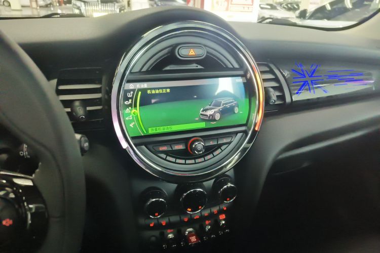 MINI 2019款 1.5T COOPER 艺术家 五门版局部细节16