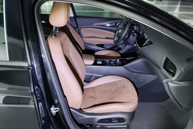 别克 君威 2023款 552T 智享型局部细节41