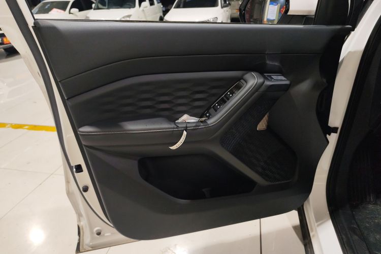 五菱汽车 五菱星云 2023款 2.0L DHT 旗舰版中控内饰7007