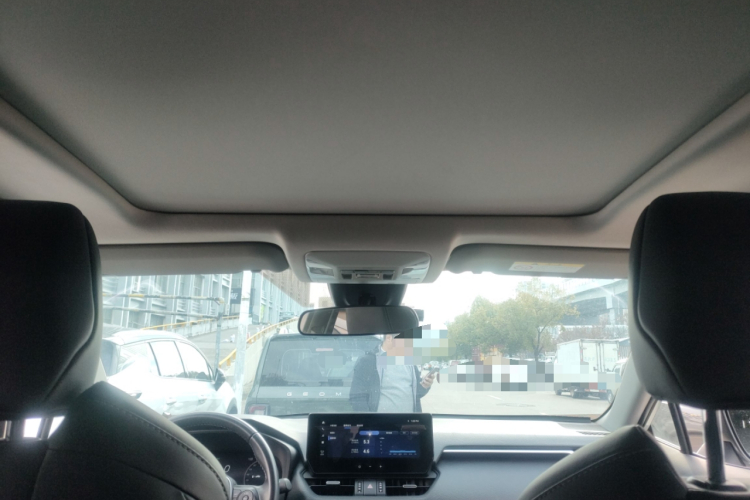 丰田 威兰达 2023款 双擎 2.5L E-CVT两驱豪华PLUS版中控内饰22