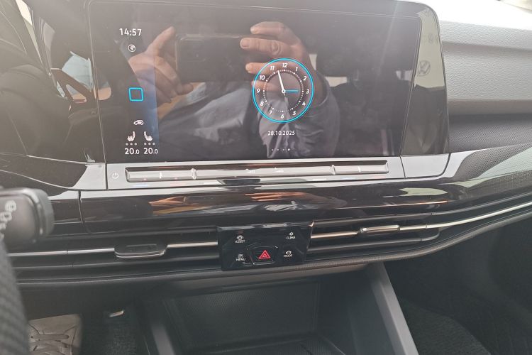 大众 高尔夫 2023款 改款 280TSI DSG R-Line Lite中控内饰16