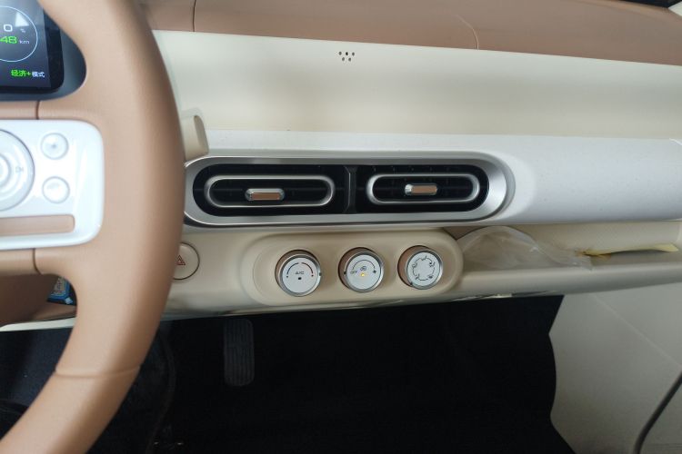 五菱汽车 宏光MINIEV 2024款 第三代 215km 青春版局部细节16