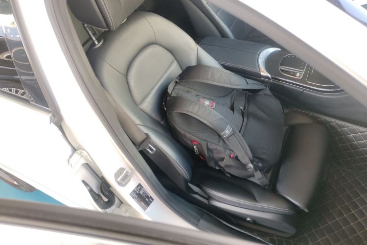 奔驰C级 2021款 C 260 L 运动版局部细节41