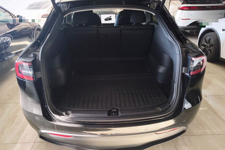 特斯拉 Model Y 2023款 后轮驱动版机舱底盘23
