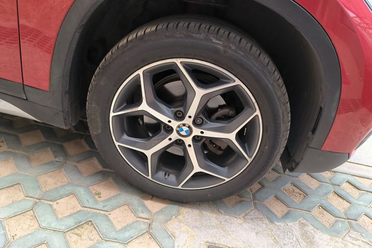 宝马X1 2018款 sDrive18Li 尊享型车身外观10