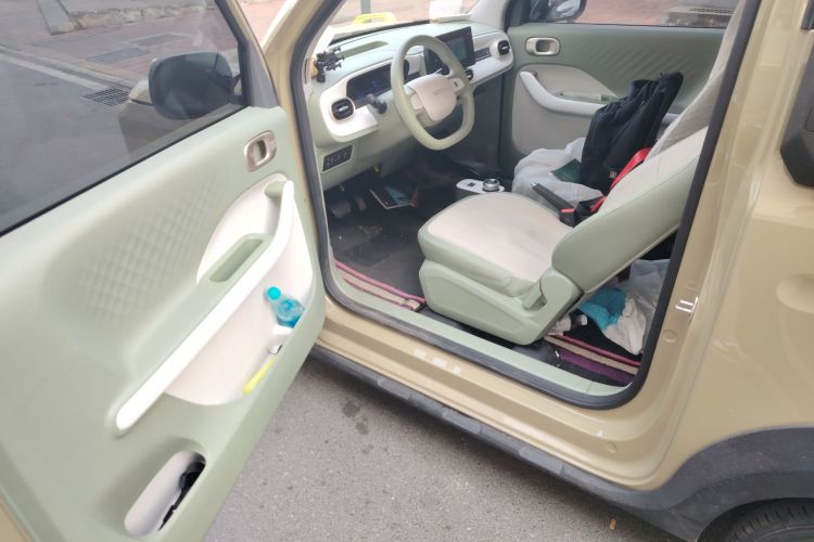 吉利银河 2025款 210km 熊猫骑士中控内饰20