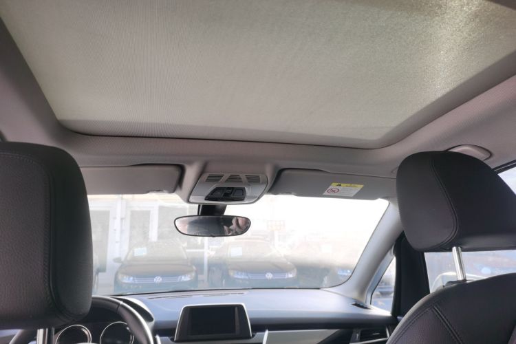 宝马2系旅行车 2018款 218i 领先型局部细节22