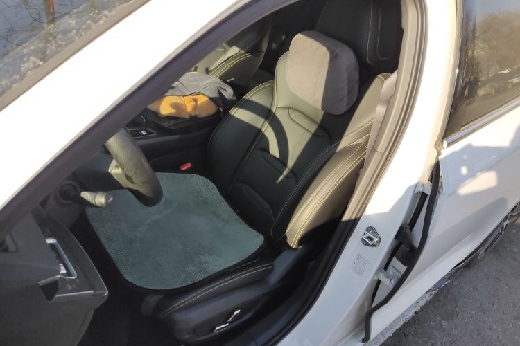 吉利汽车 星瑞 2023款 1.5TD 昆仑版中控内饰19