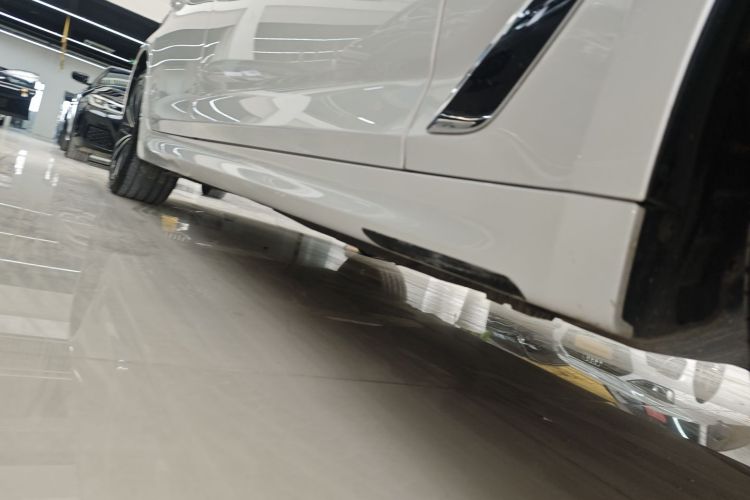 宝马5系 2023款 530Li 领先型 M运动套装局部细节9001