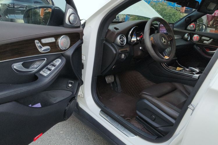 奔驰GLC轿跑 2017款 GLC 200 4MATIC 轿跑SUV中控内饰20