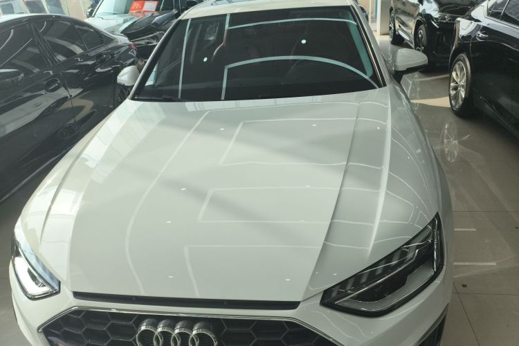 奥迪A4L 2023款 40 TFSI 时尚动感型车身外观2