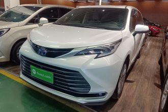 丰田 赛那SIENNA 2023款 2.5L混动 尊贵版