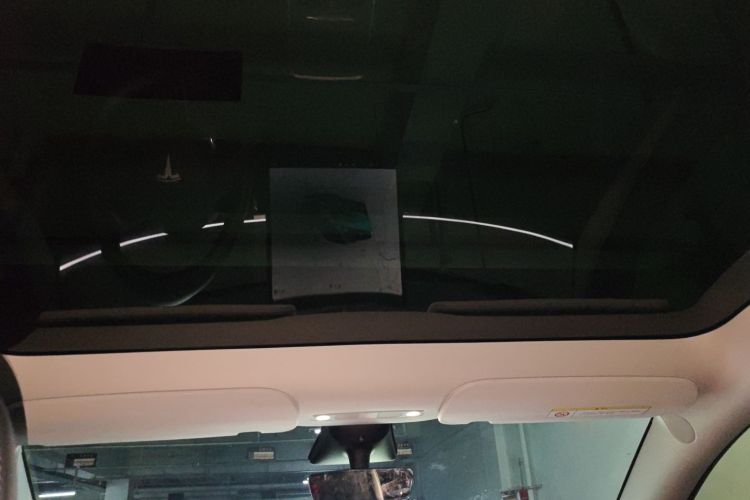 特斯拉 Model Y 2023款 后轮驱动版中控内饰22