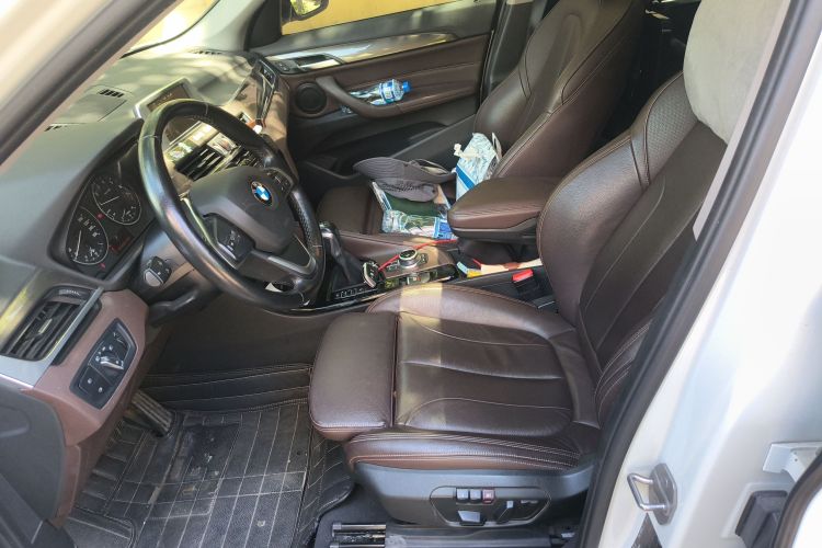 宝马X1 2016款 sDrive20Li 豪华型局部细节19